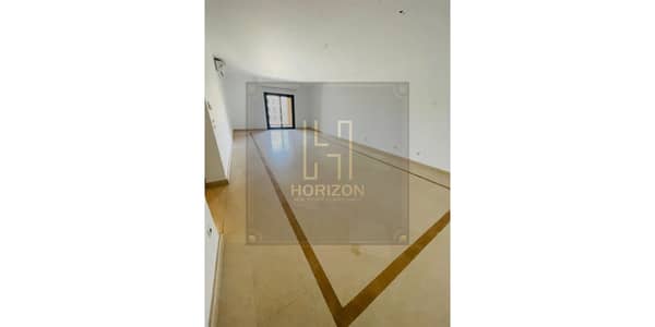 شقة 3نوم بالمطبخ والتكييفات  للإيجار في ميفيدا اعمار التجمع القاهرة الجديدة apartment rent Mivida Emaar New Cairo