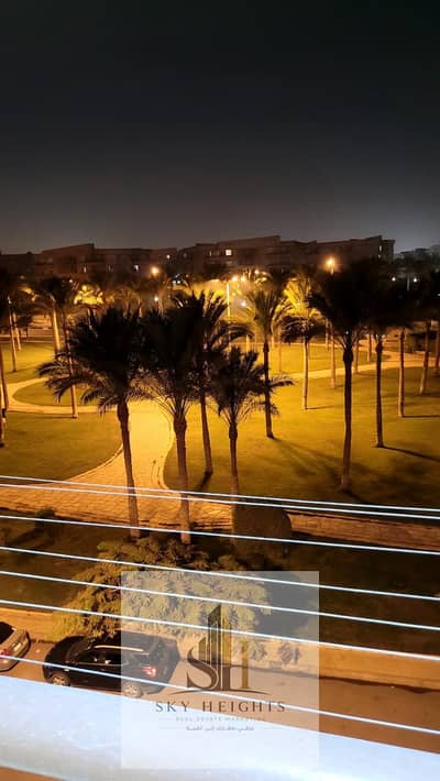 متاح شقه مفروشه للايجار في مدينه الرحاب لوكيشن مميز جدا تشطيبات خاصه بالكامل بالمرحله الرابعه بسعر لقطه
