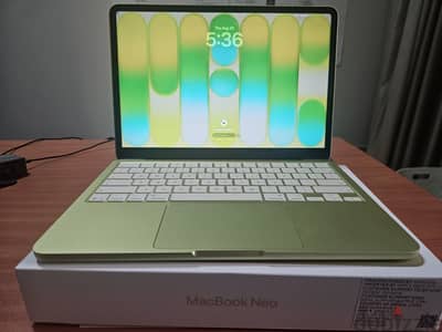 MacBook Neo بطارية 100%
