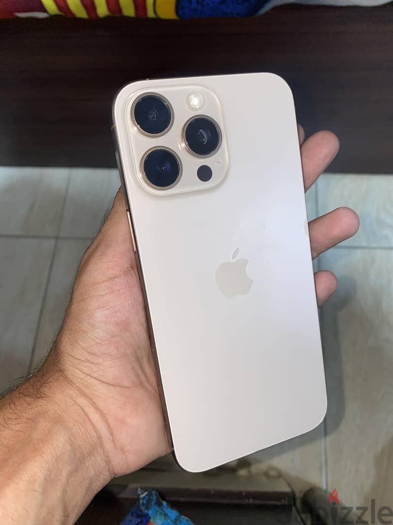 Apple - iPhone 16 Pro Max 3