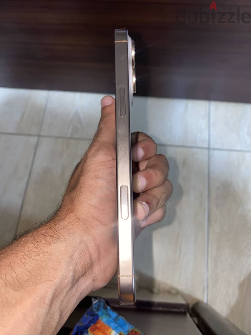 Apple - iPhone 16 Pro Max 6