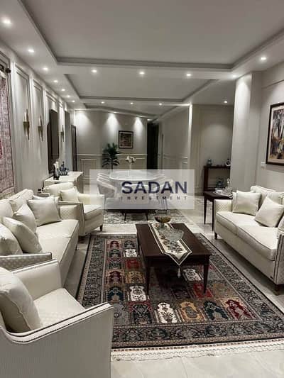 Apartment for sale, ready to move in Mountain View iCity October, with installments over 8 years.