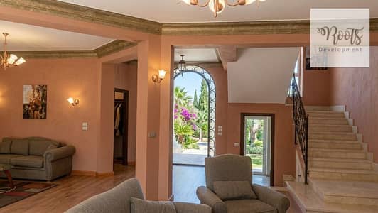 للايجار فيلا 400 متر مفروشه بالكامل – حى الندى – الشيخ زايد. Villa for rent, fully furnished – Al Nada District – Sheikh Zayed.
