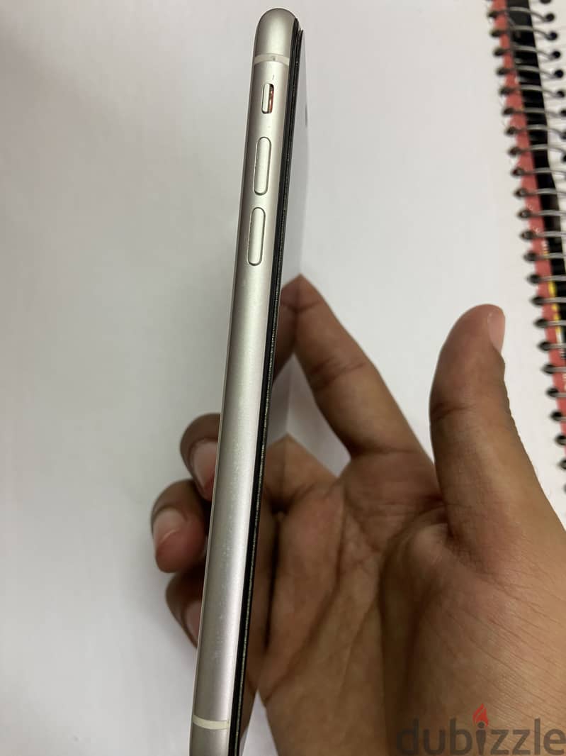 Apple - iPhone XR 1