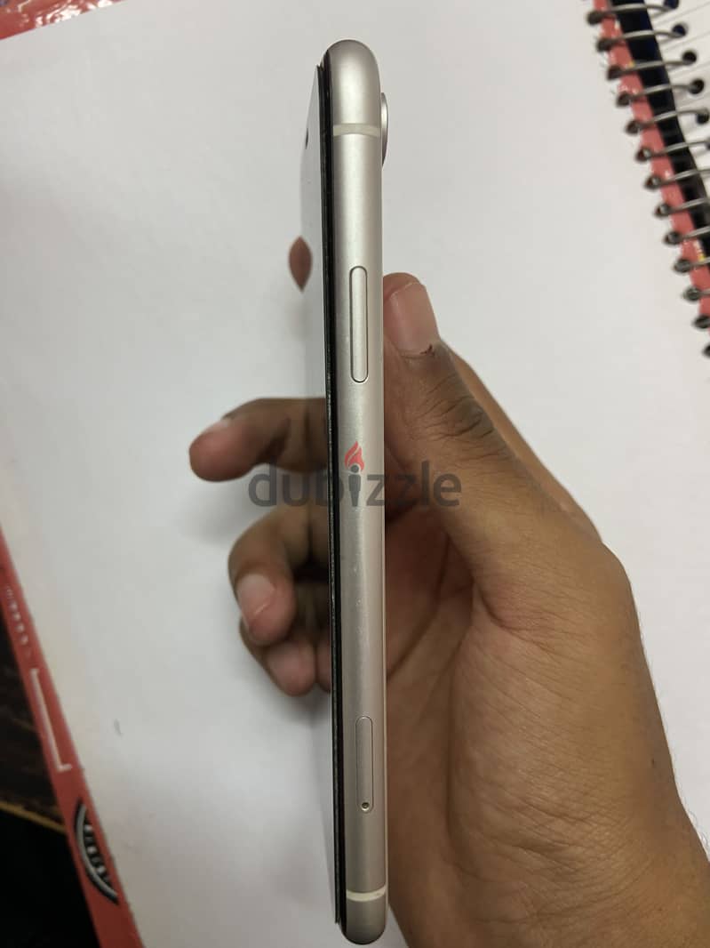 Apple - iPhone XR 3