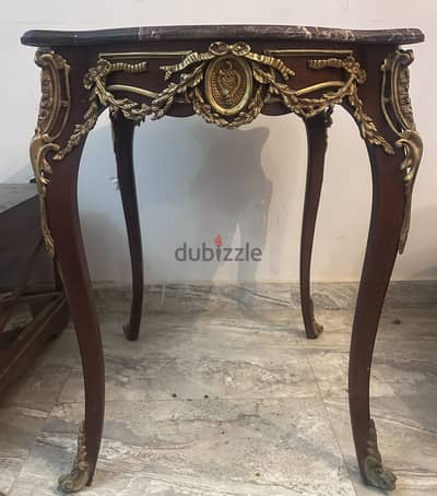 ترابيزة بالرخام