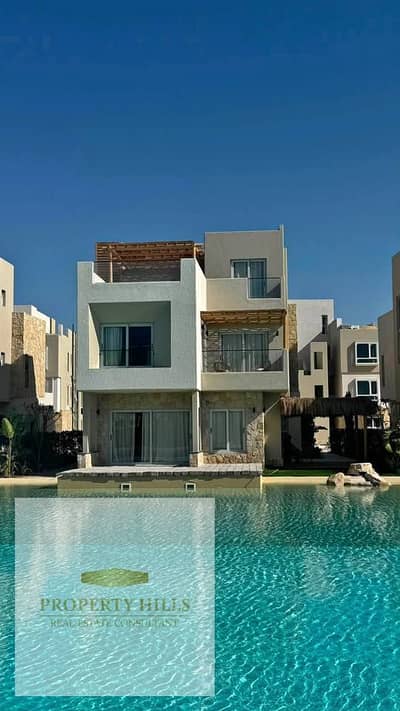 A distinctive chalet on the lagoon direct at a price comparable to what's available in the market.