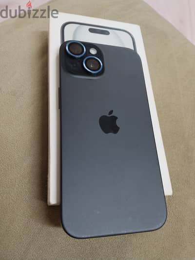 iPhone 15 128GB بطارية 80% - زيرو ضربة - بالكرتونة و5 جرابات هدية