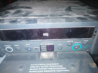 جهاز تشغيل شرايط فيديو VHS قديم  :