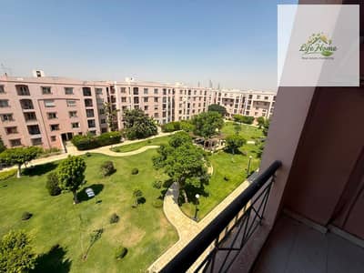 فررصه للايجار بالرحاب 3نوم فيو وايد جاردن بها 4 تكيفات