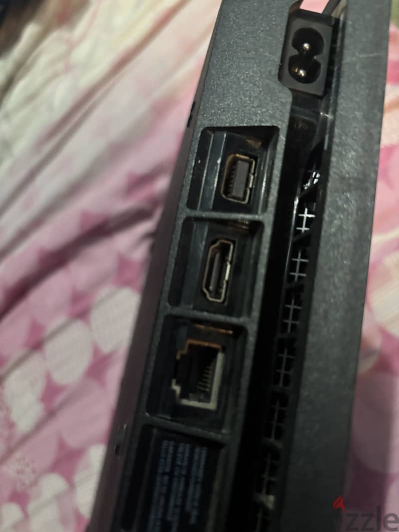 Used ps4 perfect condition 1