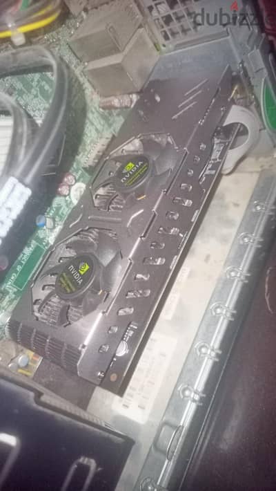 كرت شاشة GTX 750 4gb ddr5 low profile معه العلبة قابل للتفاوض البسيط