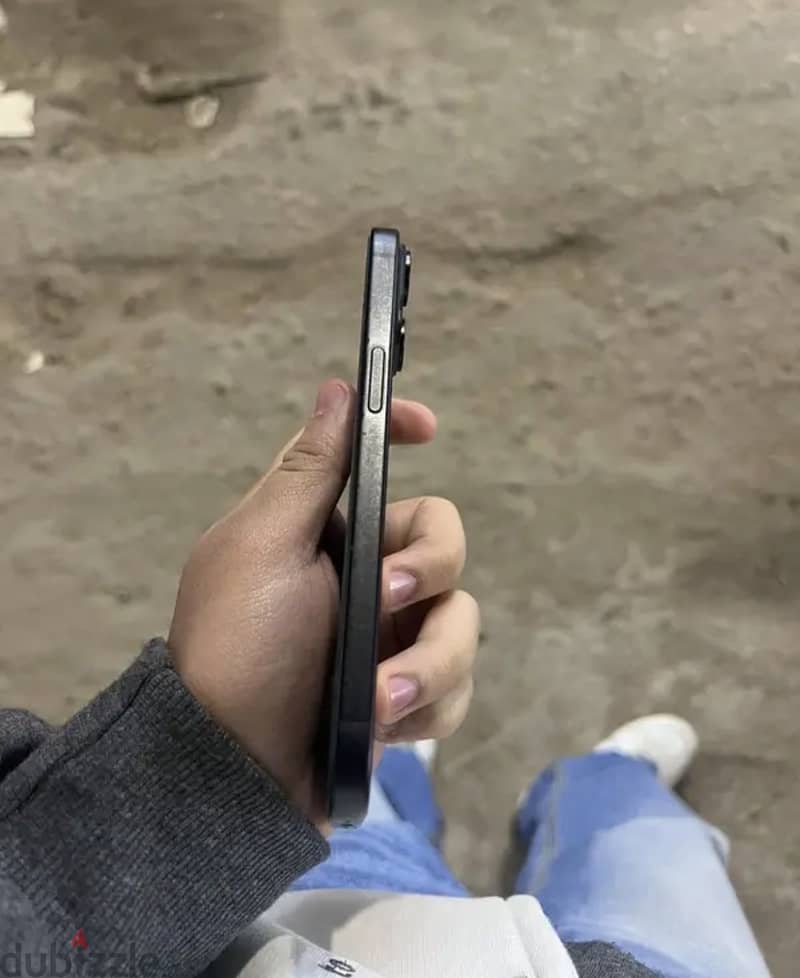Apple - iPhone 15 2