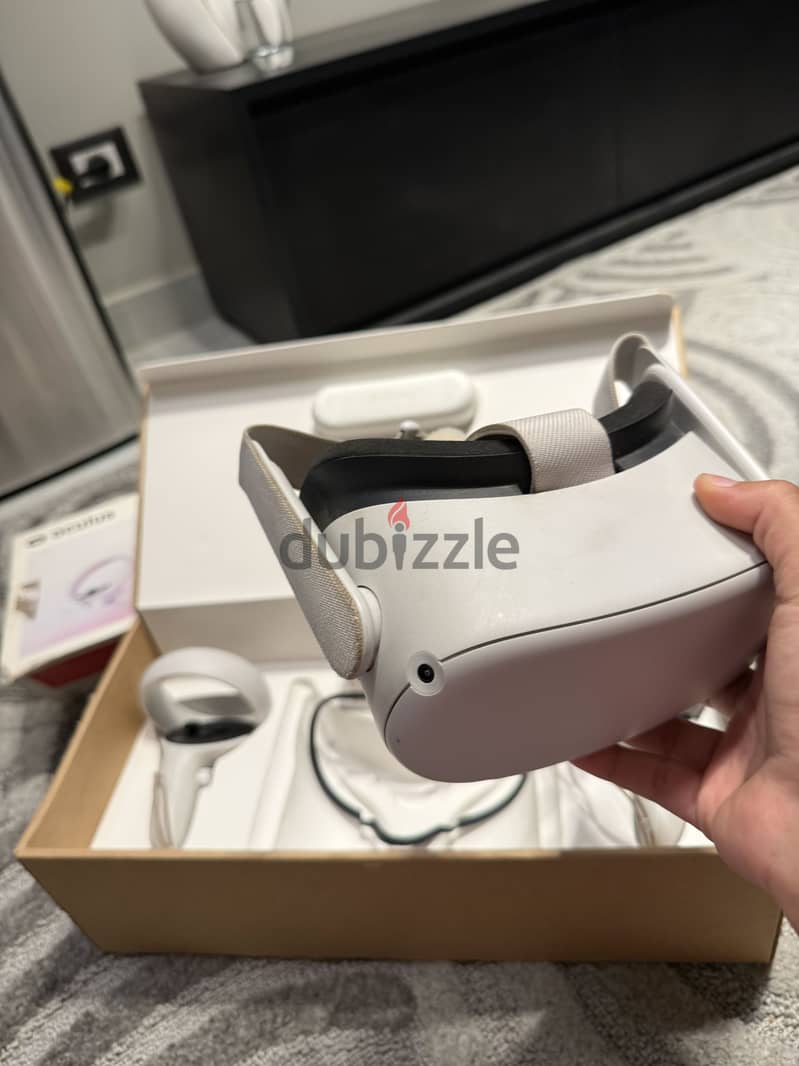 OCULUS QUEST 2 4