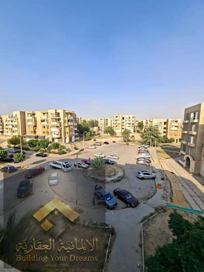 للبيع شقه في التجمع الثالث اسكان شباب بجوار مستشفى القاهره الجديده والجامعه الالمانيه وبنك الطعام وميجا مول وفيوتشر مول 7 دقائق من الجامعه الامريكيه والجامعه المستقبل وشارع التسعين