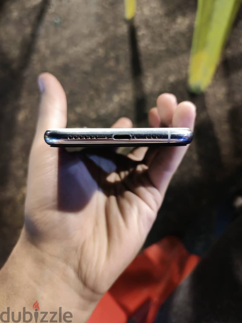 iPhone XS 256 Silver 2