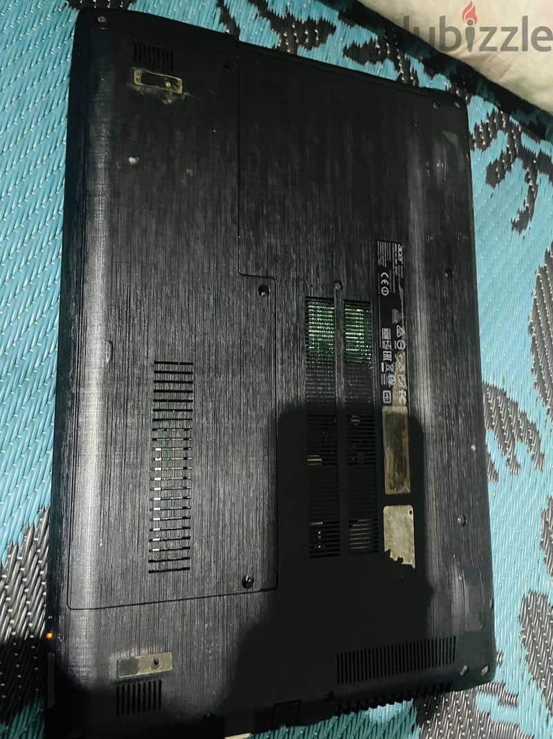 Acer Aspire E5-523 4