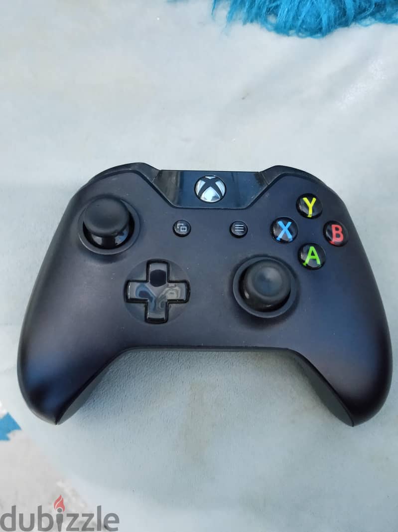 Xbox One 1TB 3