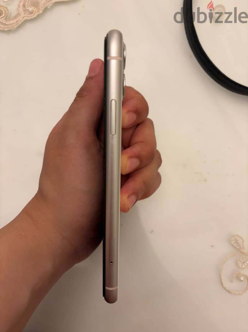 Apple - iPhone 11 3