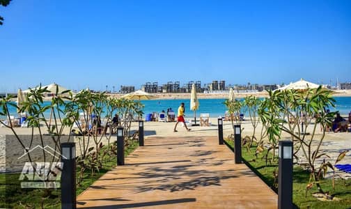 شقة للبيع sea view فى الحى اللاتينى العلمين الجديدة استلام فورى تشطيب الترا سوبر لوكس بجوار مارينا الساحل الشمالى باعى عائد استثمارى