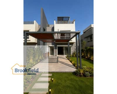 Exclusive First-Use Corner Townhouse for Rent in Hyde Park New Cairo