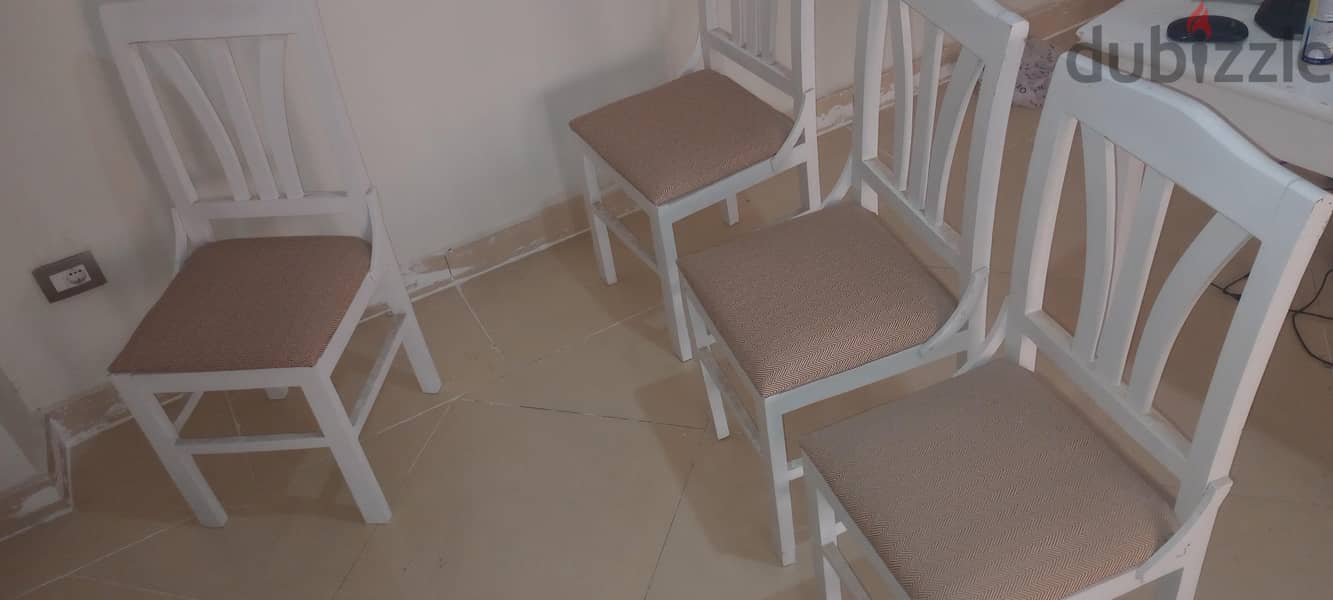 table with 4 chairs 6
