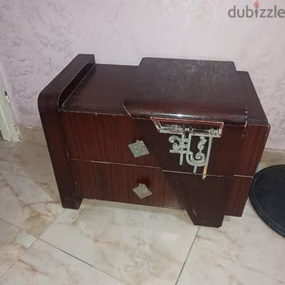 غرفة نوم كاملة. . .