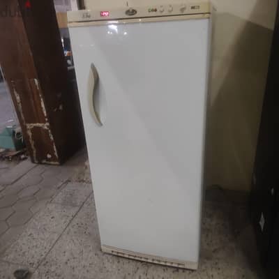 ديب فريزر كريازي ٥ دورج نو فرست تبريد ممتاز بشحن الشركه