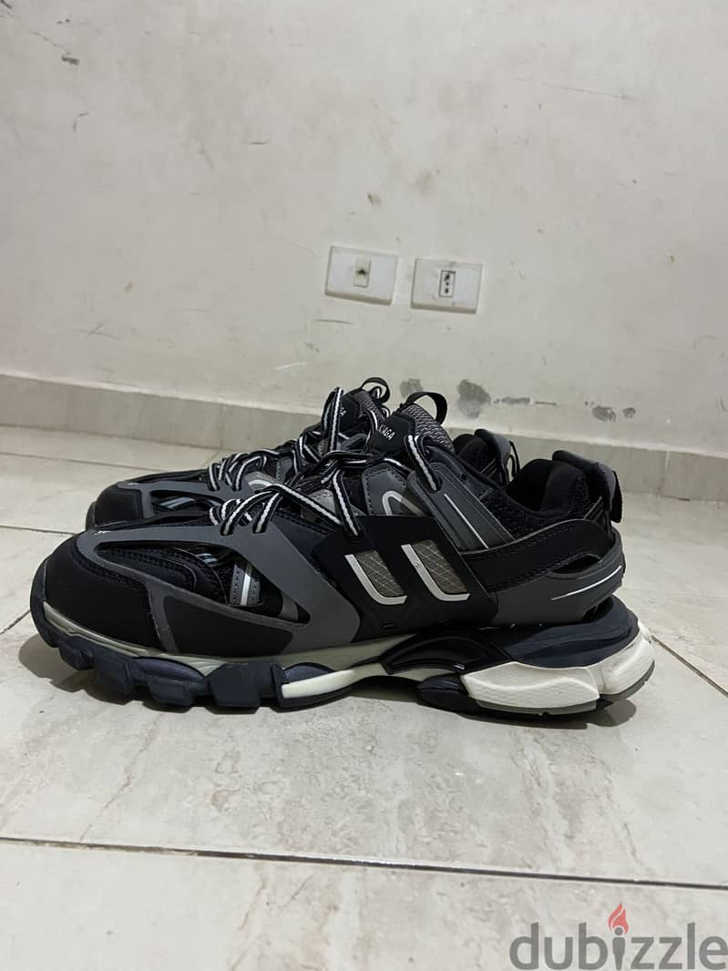 Balenciaga Track 1