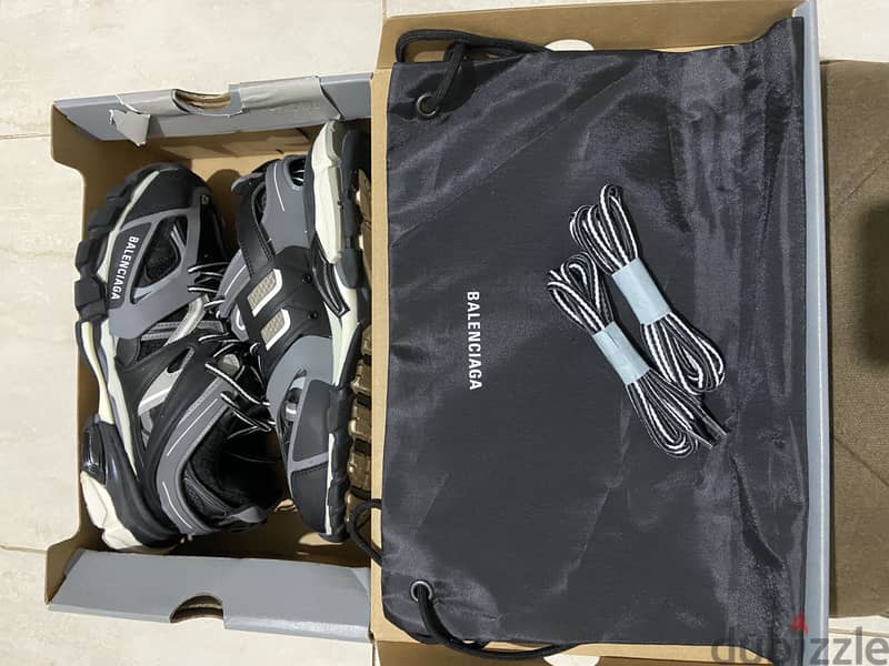 Balenciaga Track 4