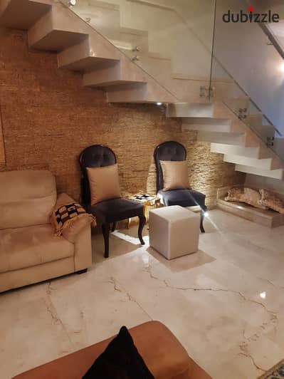 Fully Furnished Middle Townhouse for Rent in Hyde Park