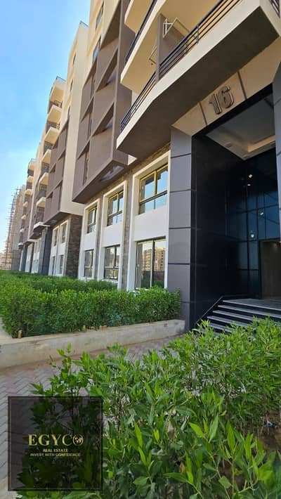 Apartment 220M for sale in the New Capital at the lowest price per meter in a compound built and ready for viewing on a prime residential plot in the