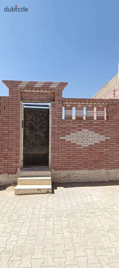 Grave for sale in the cemeteries of the Fayoum Desert Road, transfer of ownership in the name of the buyer