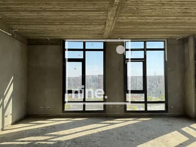 مكتب بمساحة 118 متر مربع للإيجار في District 5، القاهرة الجديدة New Cairo   | تشطيب Core & Shell | 1,000 جنيه للمتر | مناسب للتشطيب حسب احتياجاتك