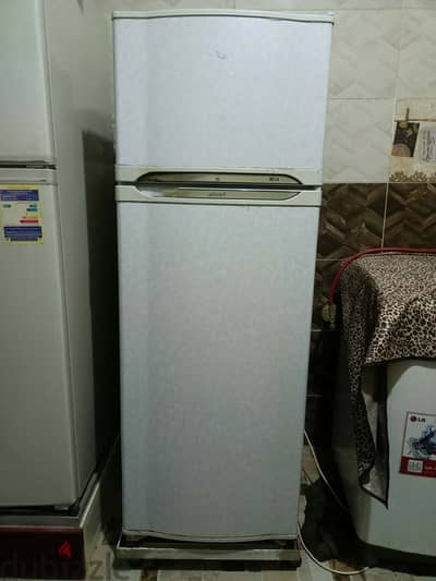 تلاجه بحاله جيده