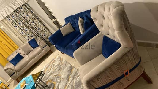 طقم كنب وسفره استعمال خفيف كل سعر حاجه لوحدها
