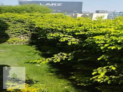 أرضي بحديقة أول سكن ليلة كمبوند التجمع الخامس