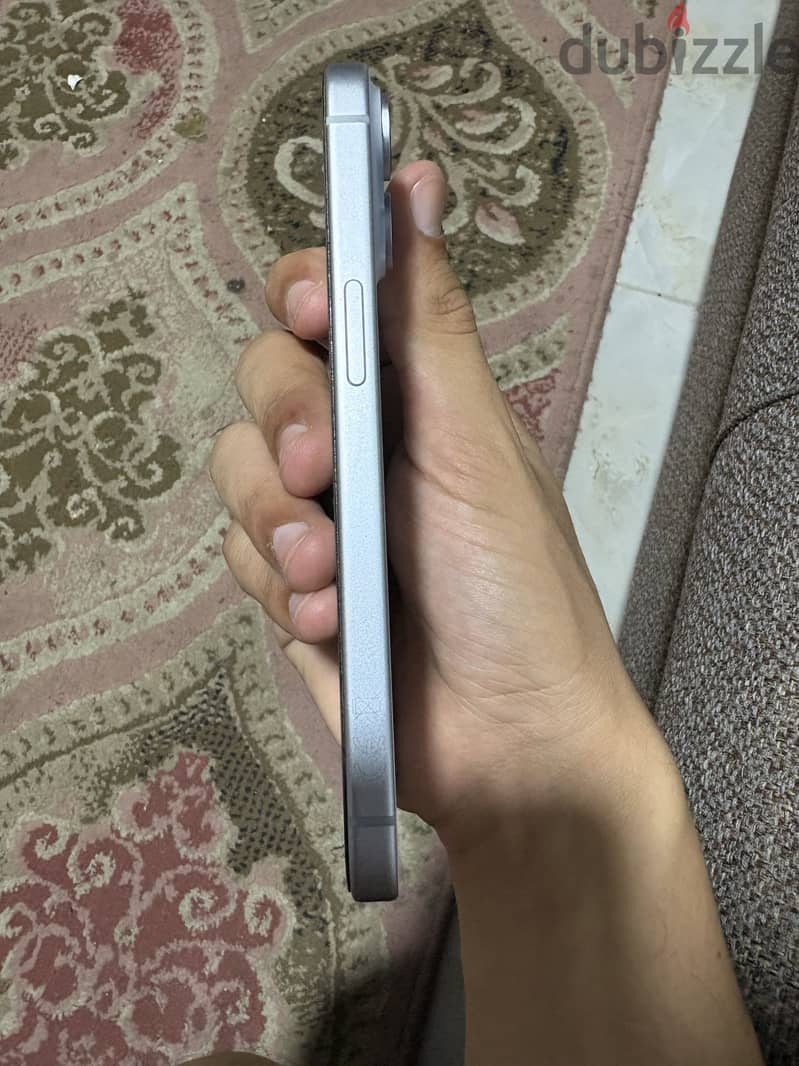 Apple - iPhone 15 5