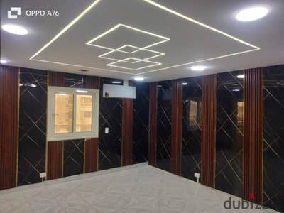 مقر إداري للإيجار بالنزهة على شارع طه حسين الرئيسي 320 متر تشطيب سوبر لوكس الدور الخامس 5 غرف 2 ريسبشن 2 حمام ومطبخ أسانسير
