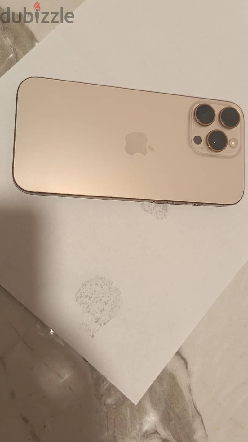 Apple - iPhone 16 Pro Max 1