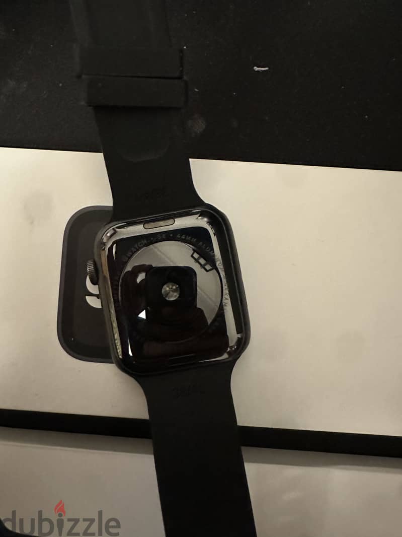 Apple watch series se 1 like new 3