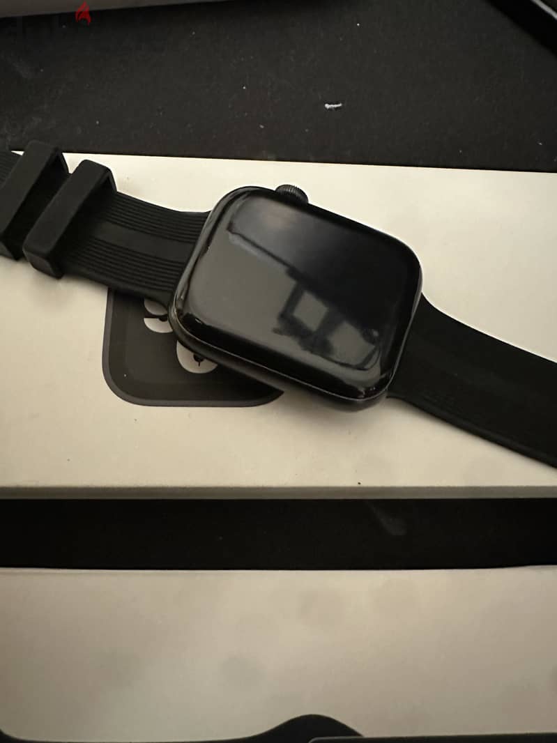 Apple watch series se 1 like new 2