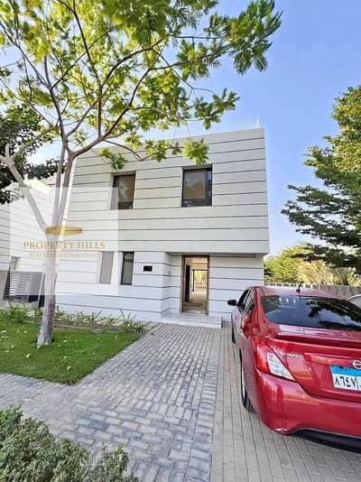 اخر ستاندالون للبيع بالسعر القديم استلام قريب 264 متر + جاردن فى مدينة الشروق بجوار الجامعة البريطانية