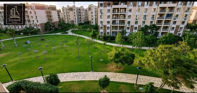 96 meter apartment for cash sale in Madinaty phase B7. A unique opportunity to own an apartment in a strong location in phase B7 with a direct and distinctive view of the wide garden, next to services and the mosque.