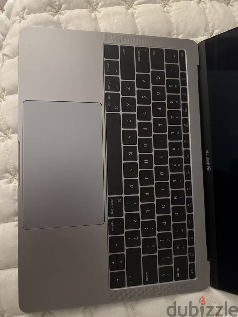 Macbook pro 2017 2