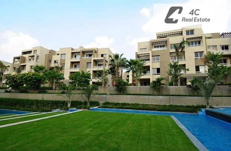 شقة تشطيب كامل استلام فوري موقع مميز اقل سعر في الماركت ريسيل 3 غرف جاهزه المعاينه في اي وقت في Swan Lake بجوار جولدن سكوير وشارع التسعين للبيع