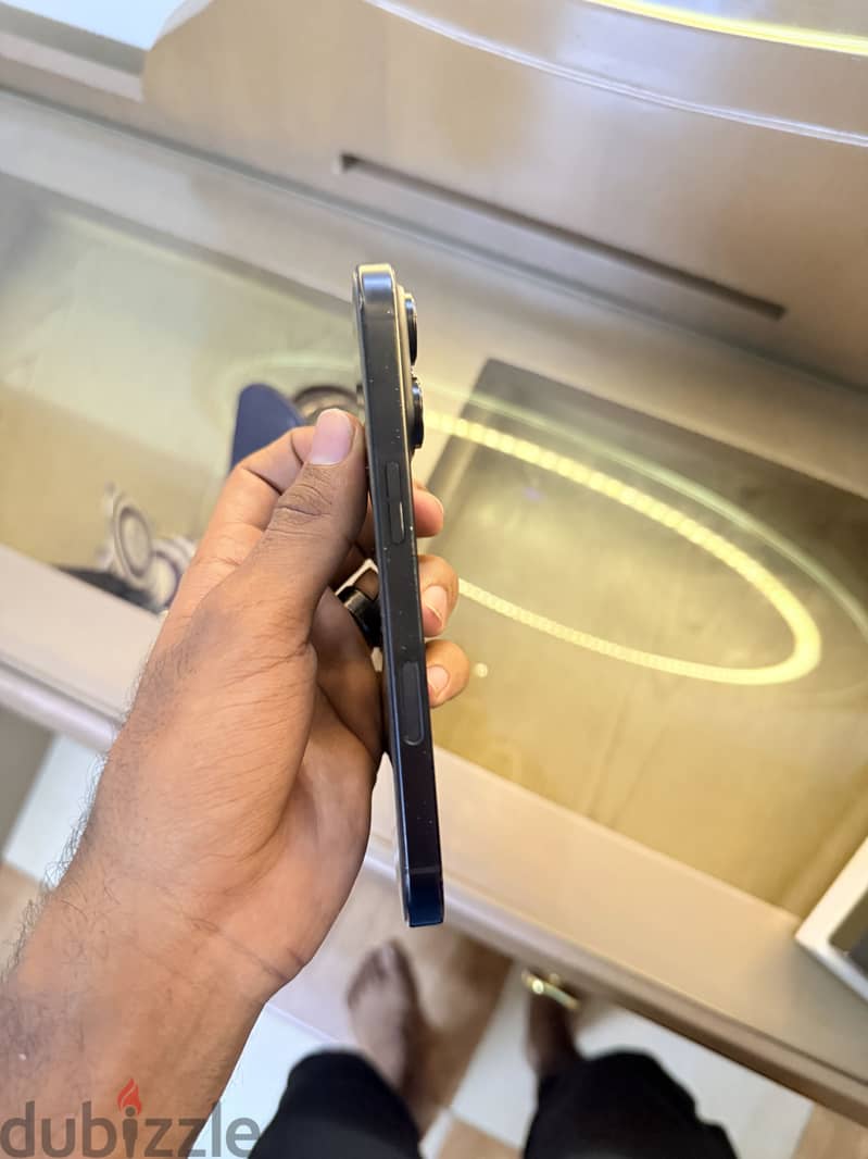 Apple - iPhone 16 Pro 3