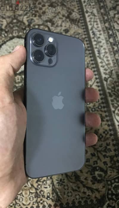 ايفون ١٢ برو ماكس للبيع