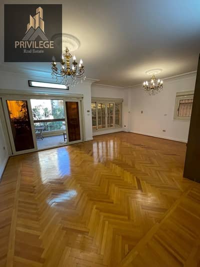 For sale, an apartment of 220m in New Maadi, super lux finishing, located in one of the best sites in New Maadi.
