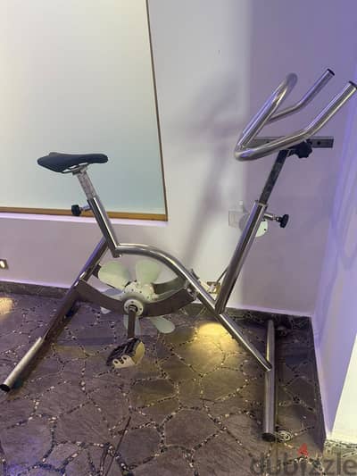 Underwater Aquatic Bike